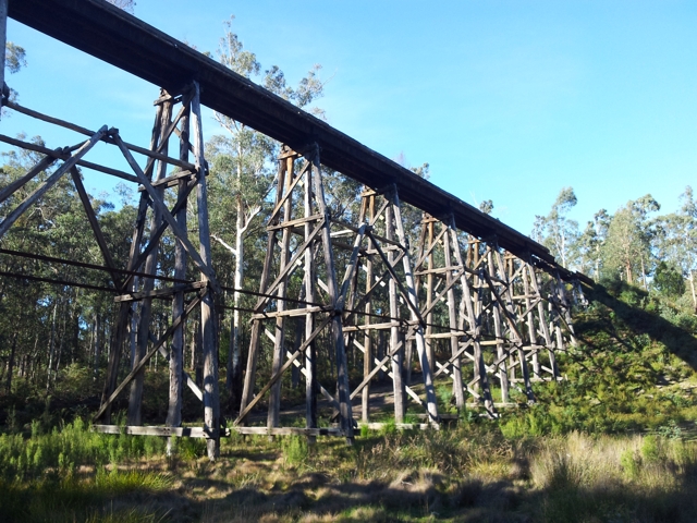 Impressive rail bridge.