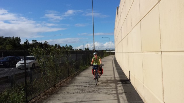 The V1 cycle path next to the motorway